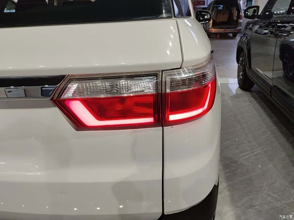 DongFeng S560, 2018 8