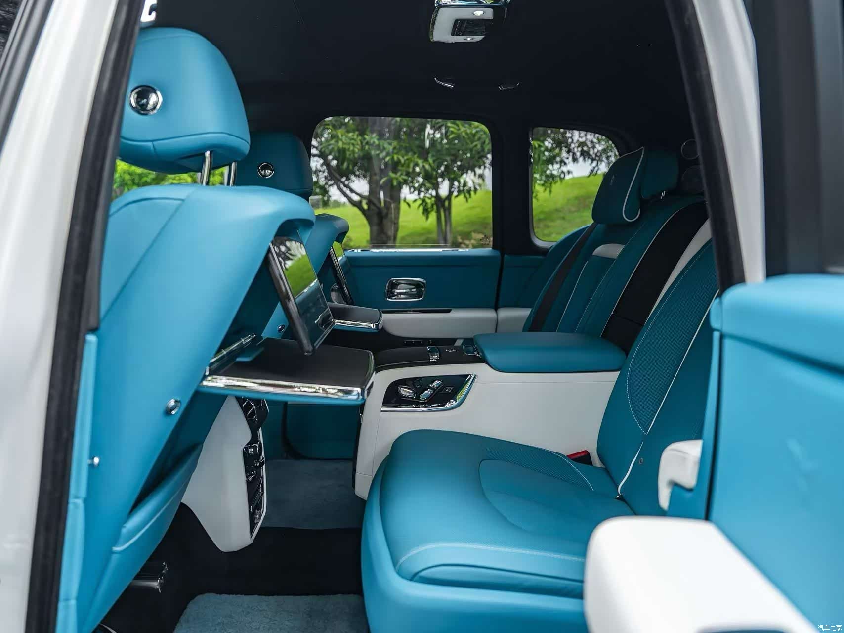 Rolls-Royce Cullinan, 2020 все фото