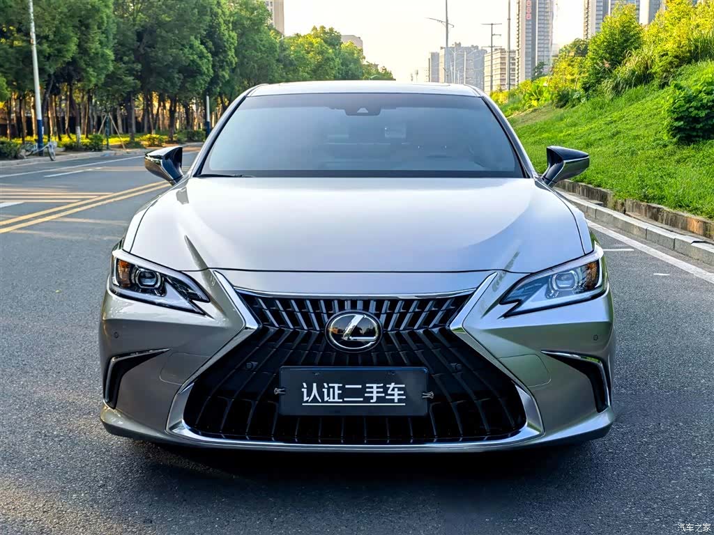 Lexus ES, 2024 2