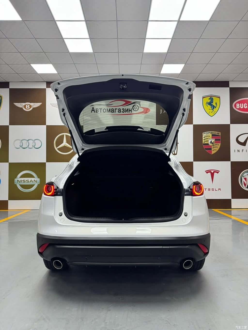 Mazda CX-4, 2023 17