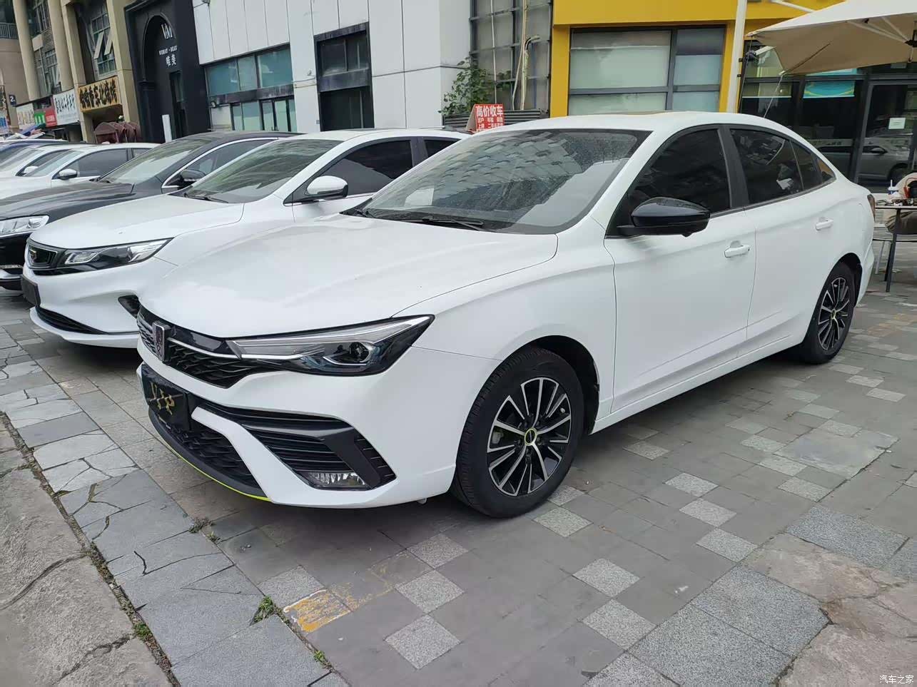 Roewe i5, 2021 9