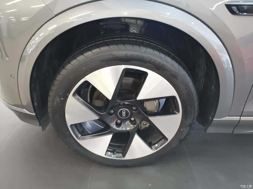 Audi e-tron, 2025 23