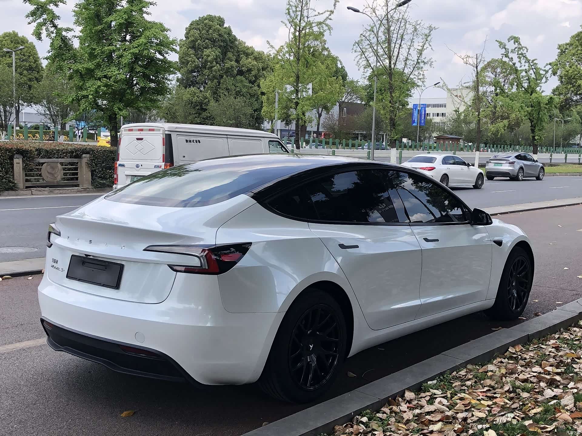 Tesla Model 3, 2025 8