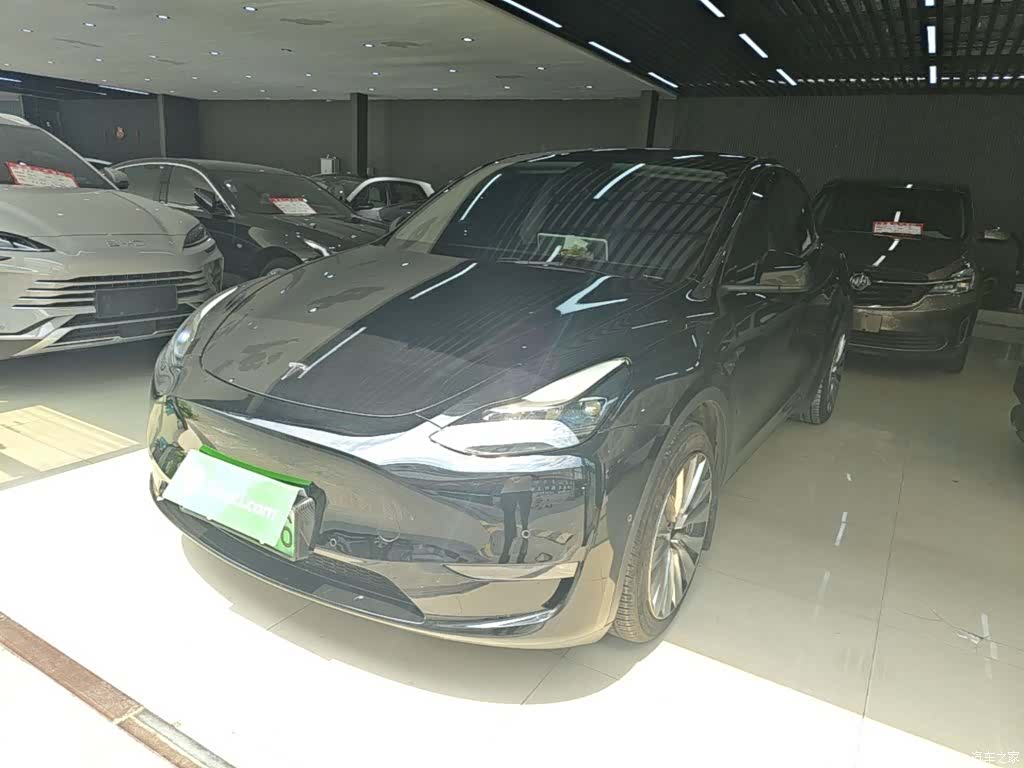 Tesla Model Y, 2021 1