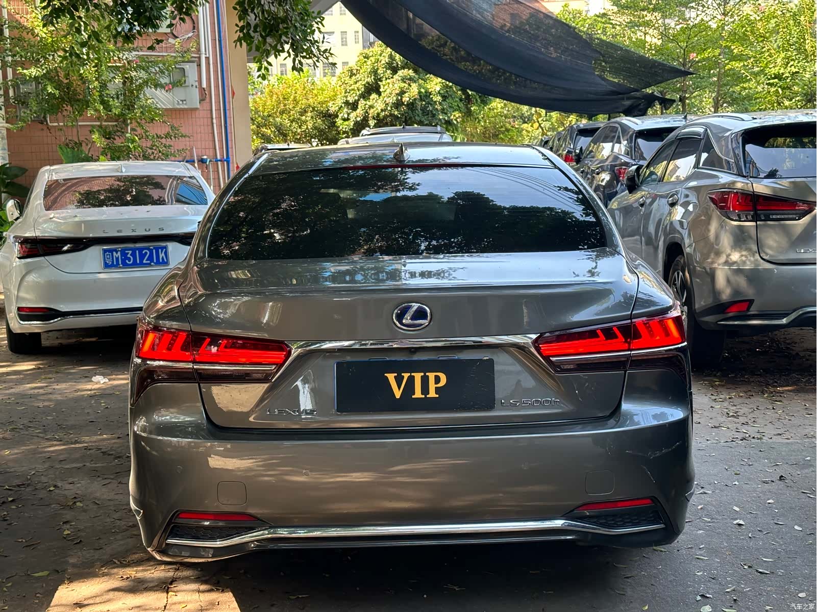 Lexus LS, 2019 10