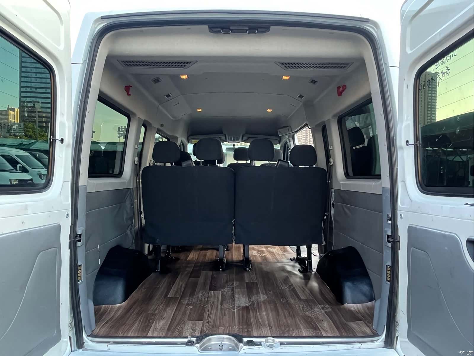 Maxus V80, 2023 14