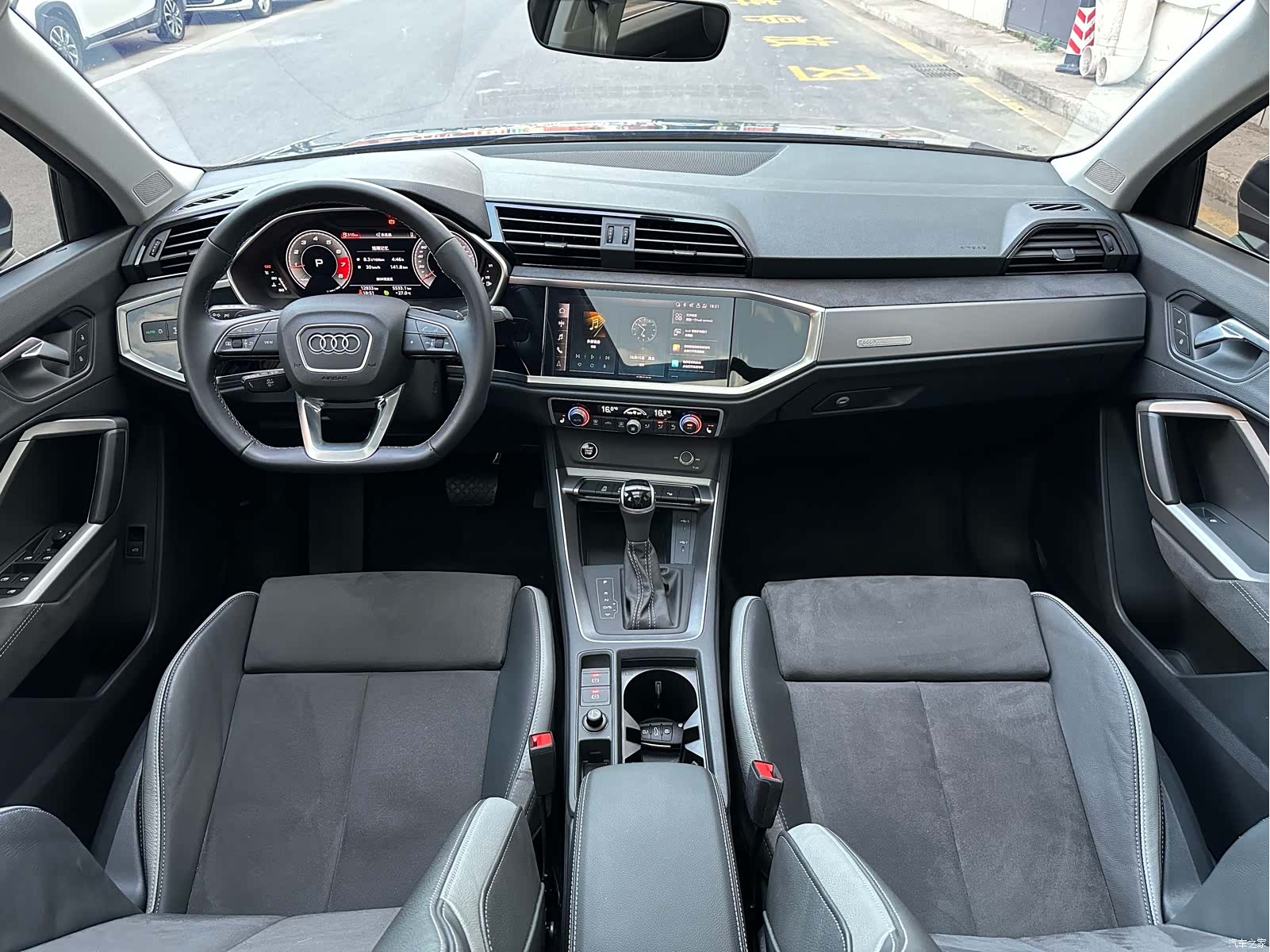 Audi Q3, 2023 14