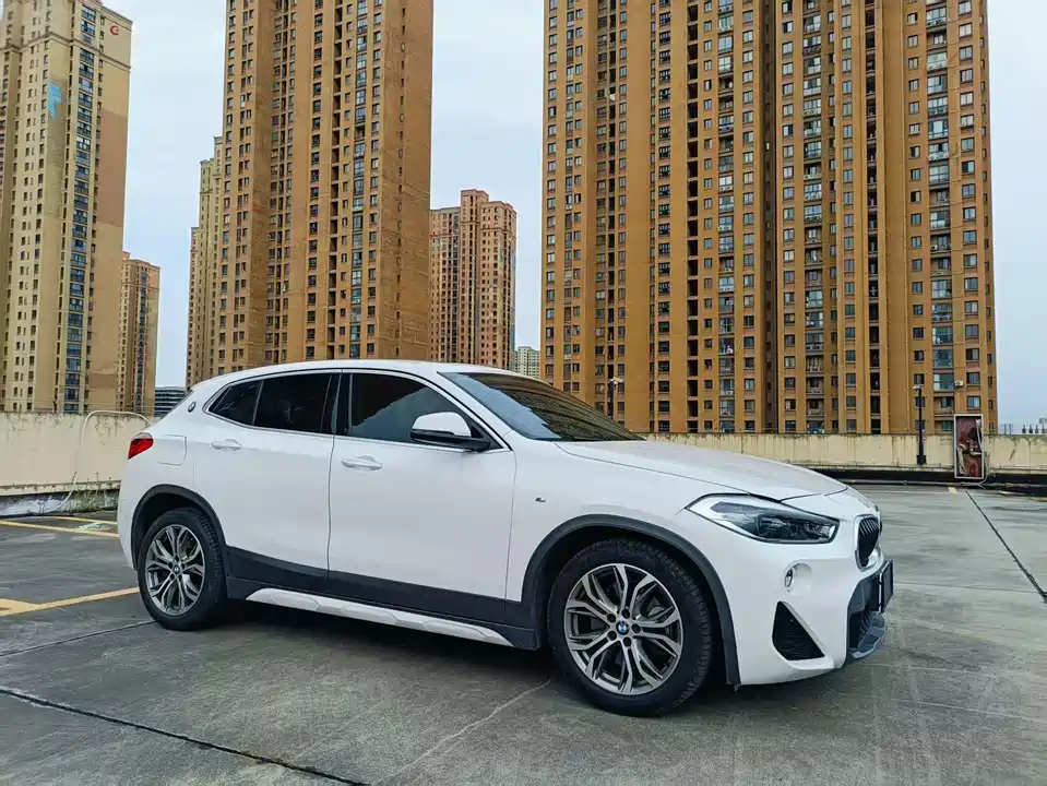 BMW X2