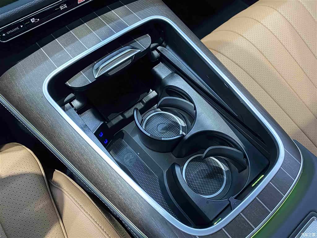 Mercedes-Benz E-Class, 2026 9