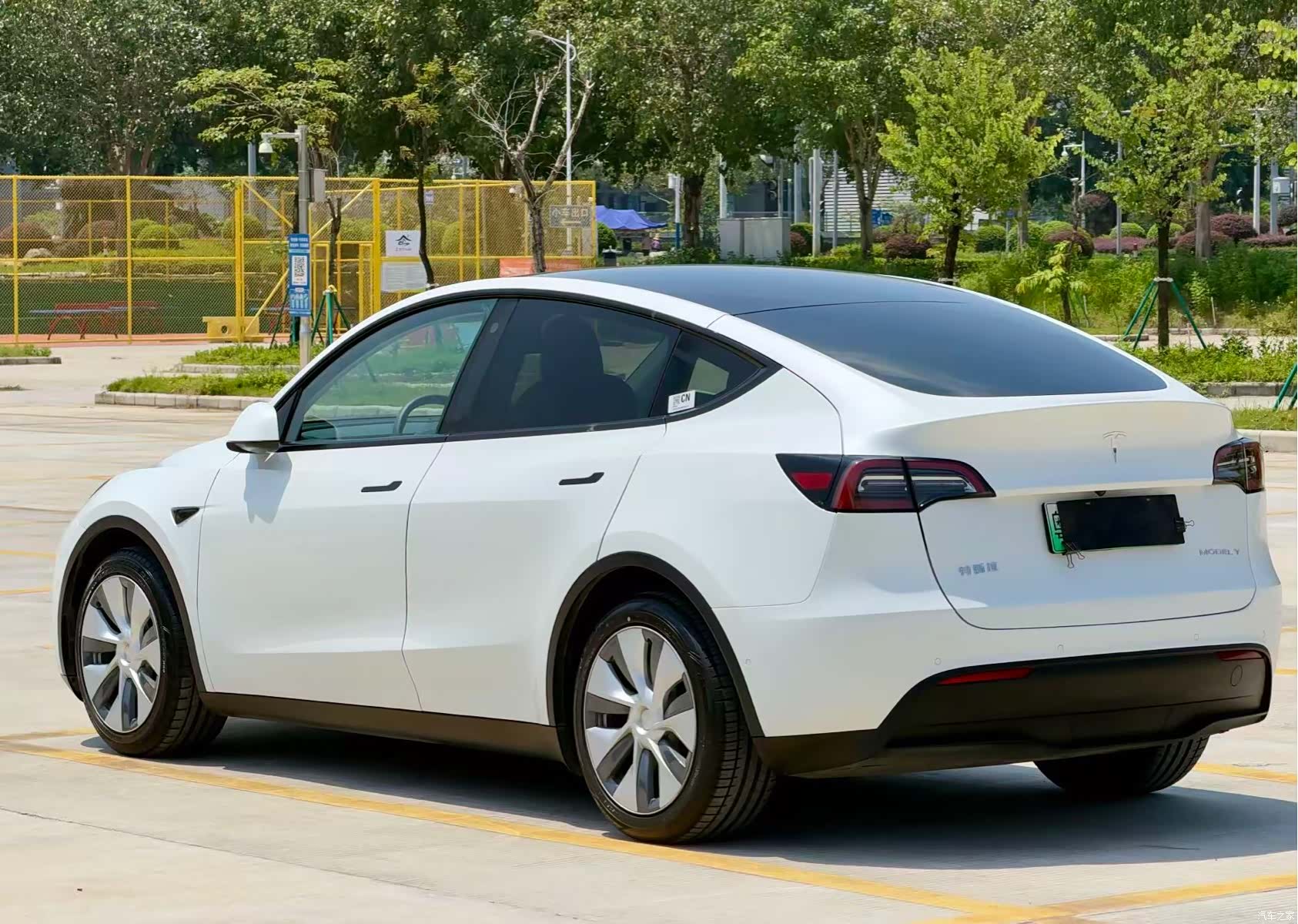 Tesla Model Y, 2021 8