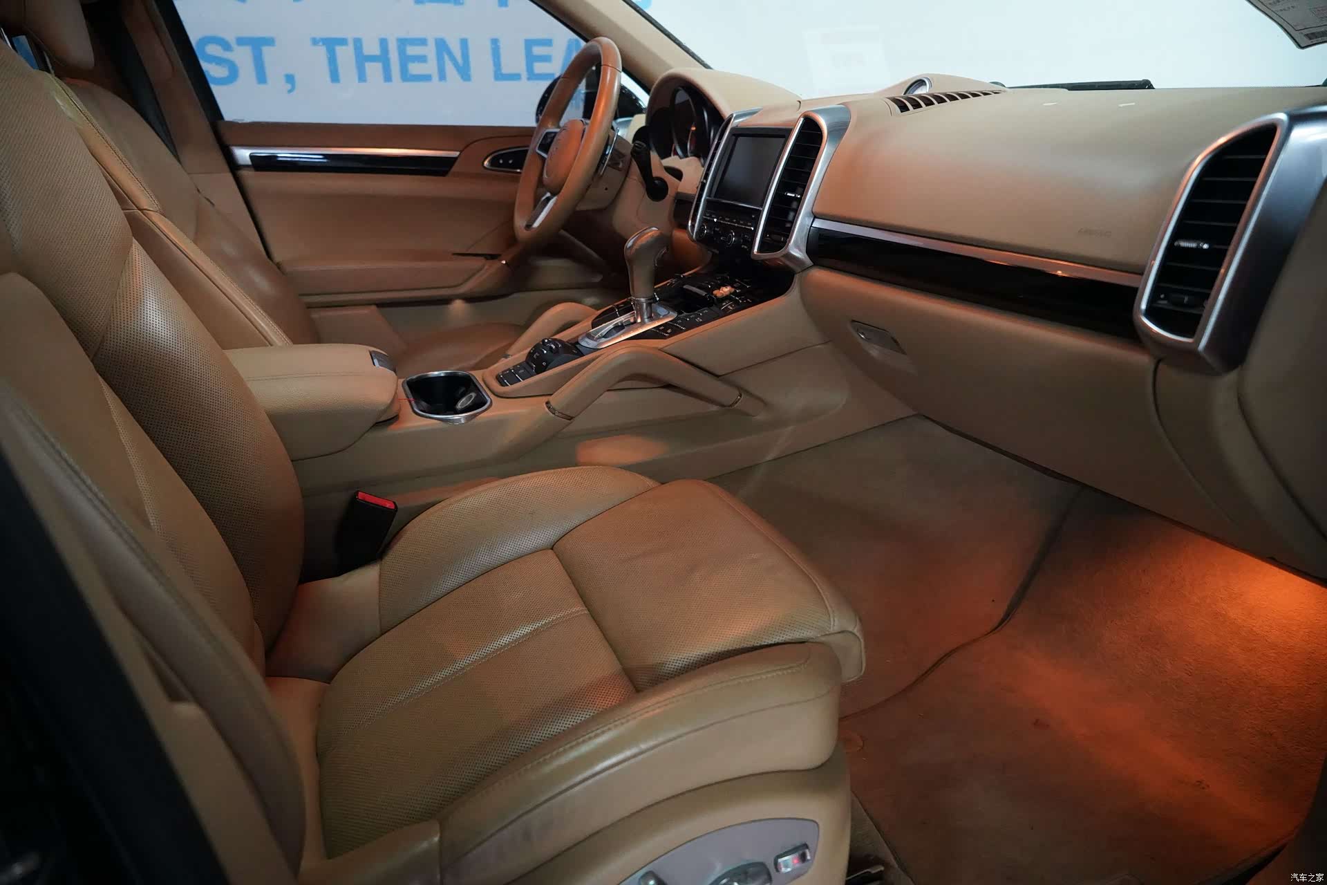 Porsche Cayenne, 2015 все фото