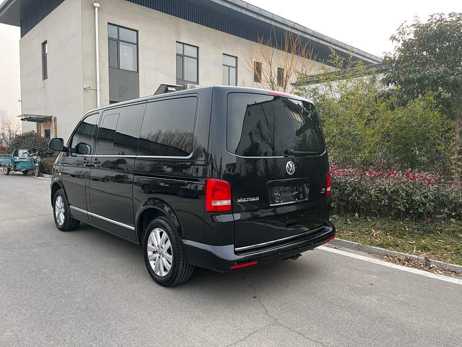 Volkswagen Multivan 2016, фото 7