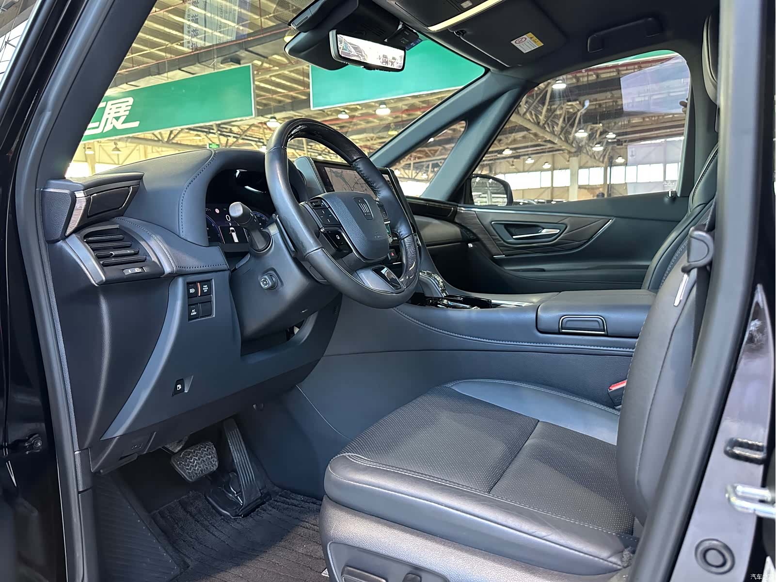 Toyota Vellfire, 2024 7