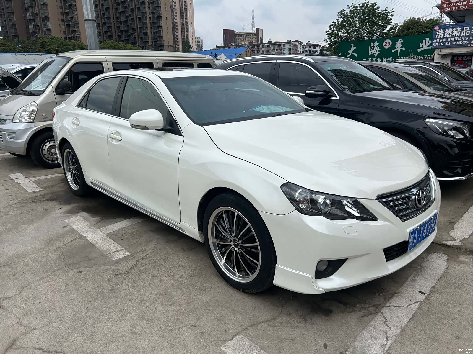 Toyota 2.5V, 2013 3