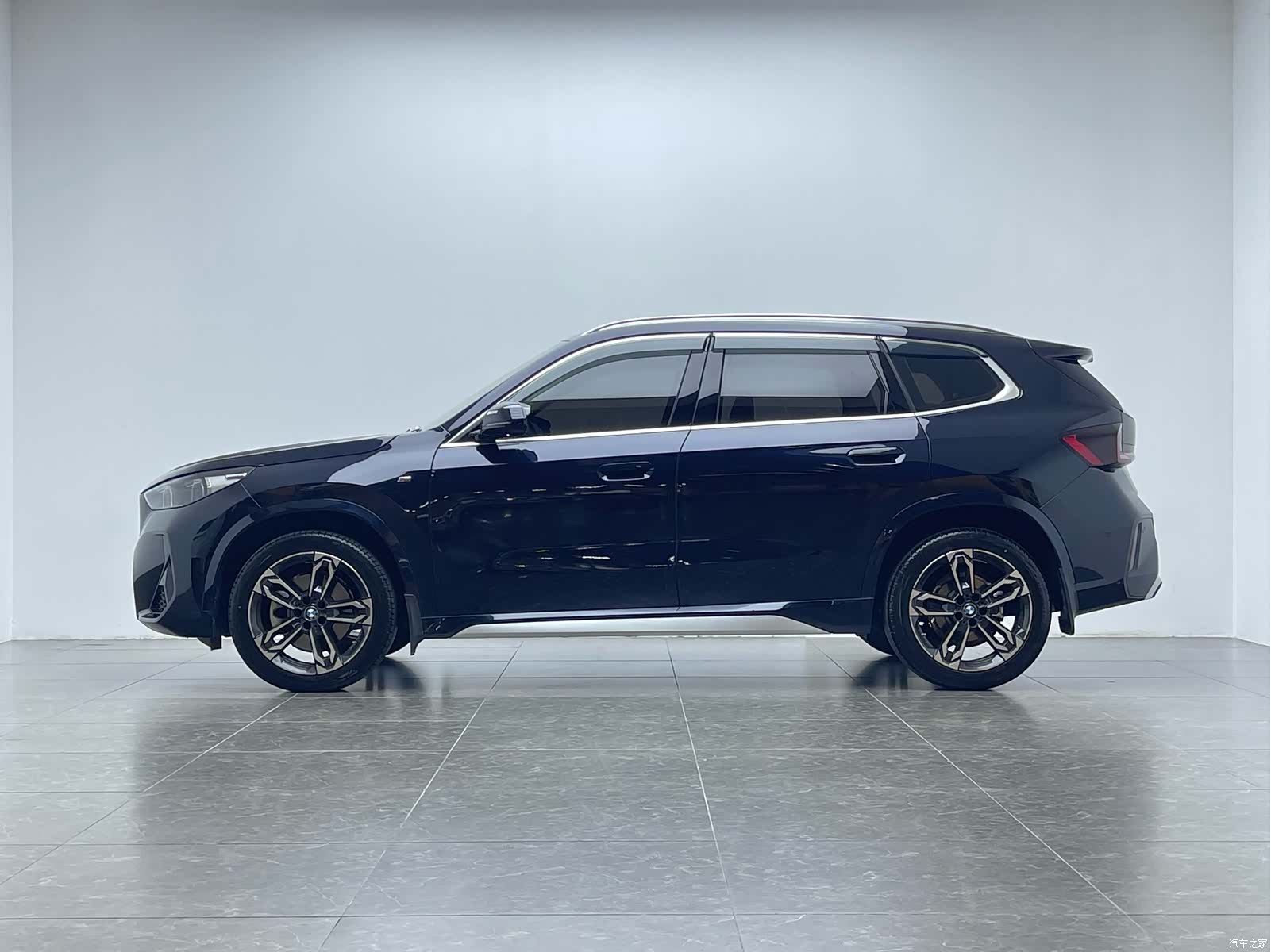 BMW X1, 2024 все фото