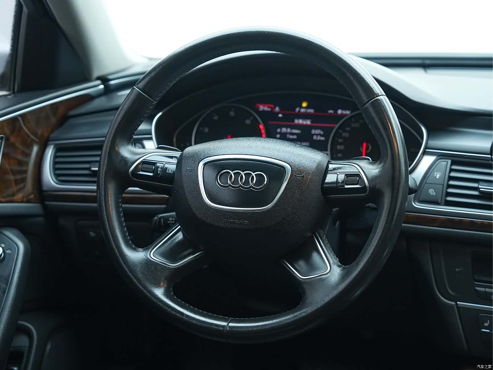 Audi A6L, 2015 23