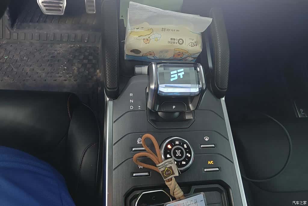 Jetour Traveller, 2025 16