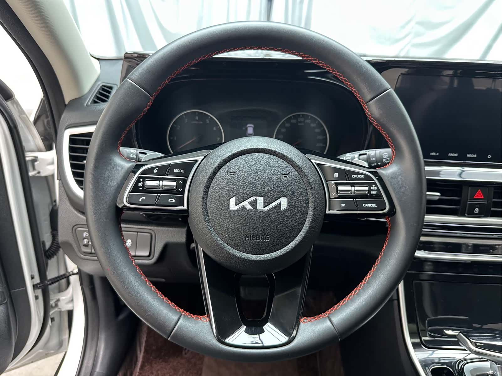 Kia KX3, 2022 7