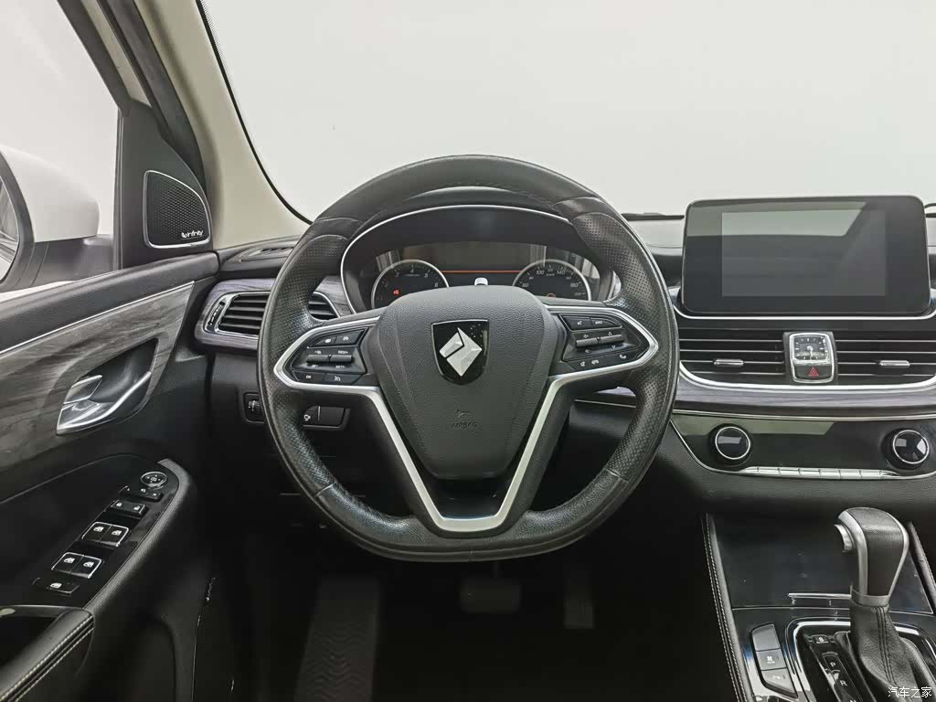 Wuling 730, 2018 11