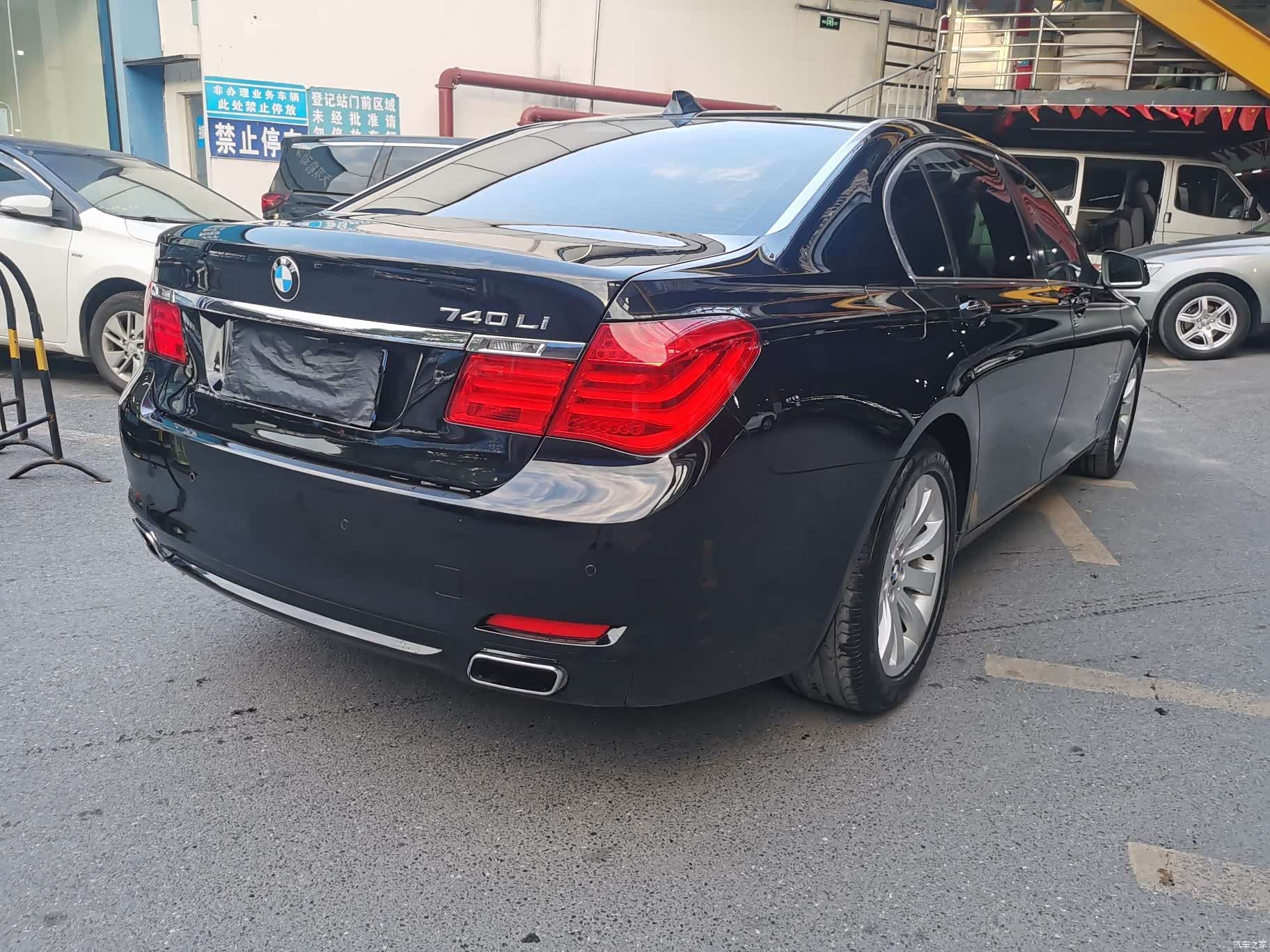 BMW 7 Series, 2011 все фото