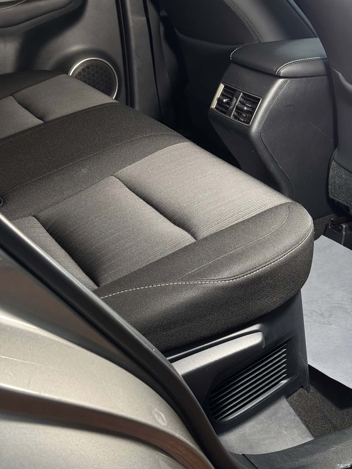 Lexus NX, 2020 24