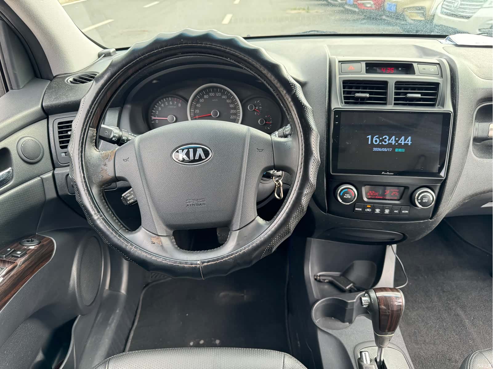 Kia GLS, 2014 14