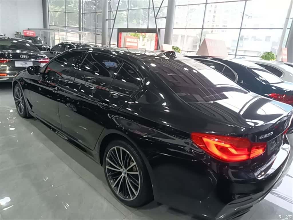 BMW 5 Series, 2019 все фото