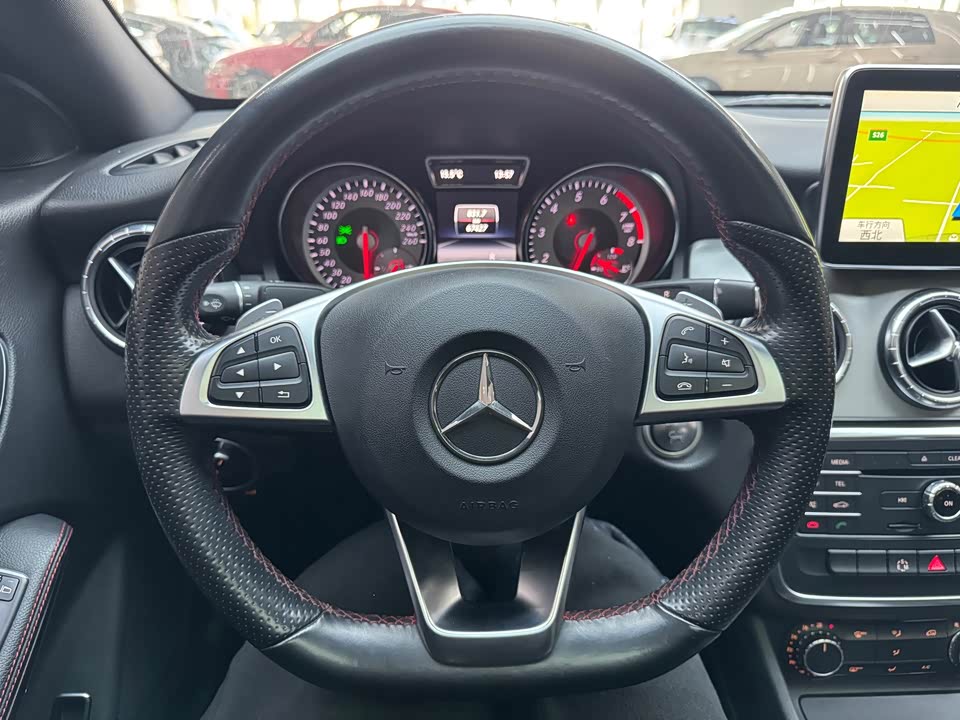 Mercedes-Benz CLA