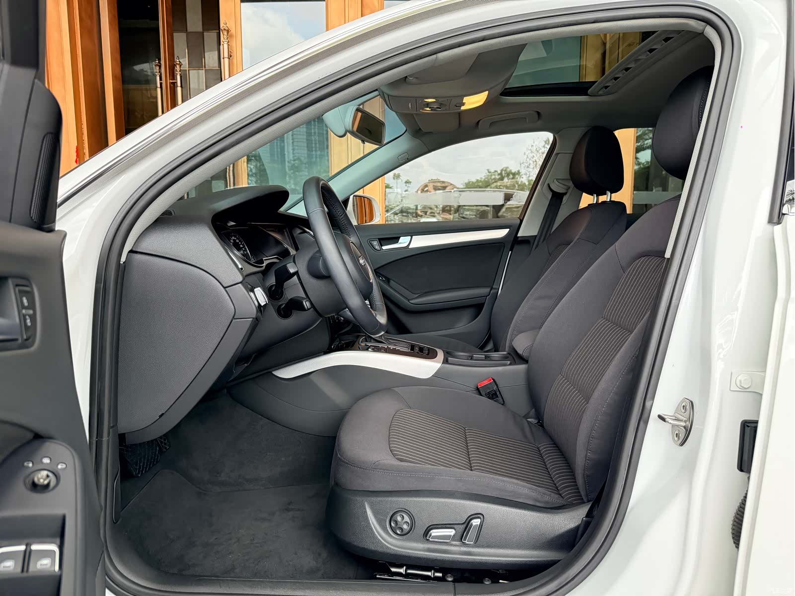 Audi A4L, 2014 9