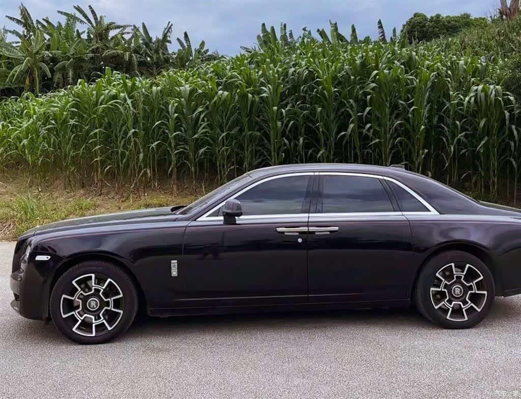 Rolls-Royce Ghost, 2018 все фото