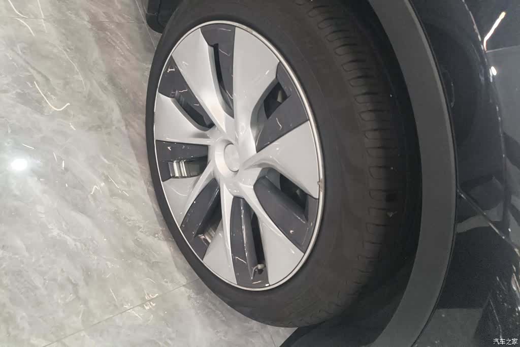 Tesla Model Y, 2021 6