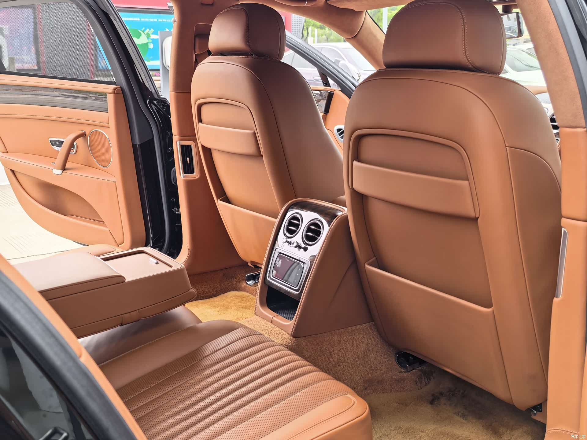 Bentley Flying Spur, 2018 16