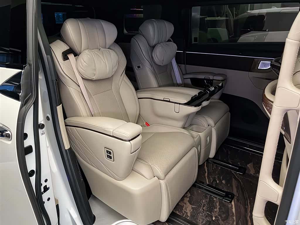 Toyota Alphard, 2025 16