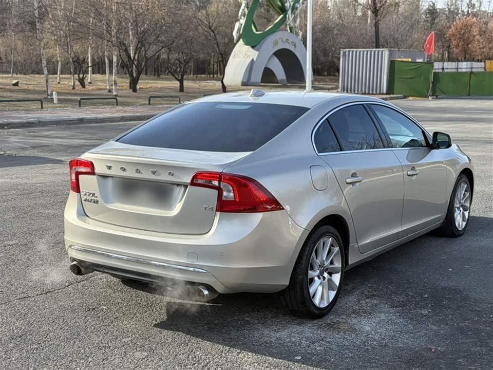 Volvo S60