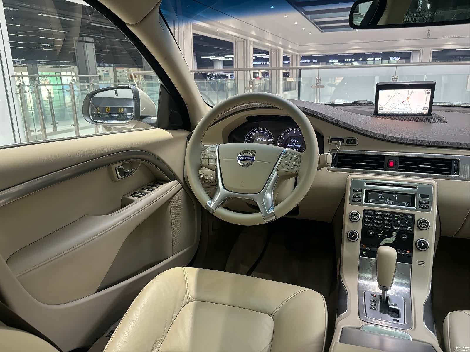 Volvo S80, 2010 8