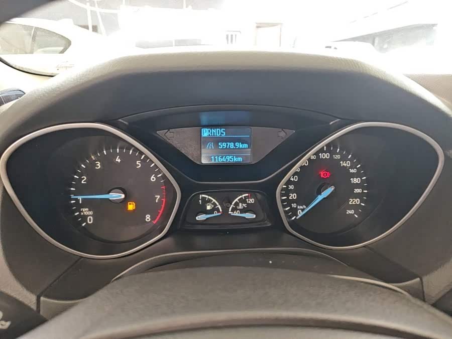 Ford Focus 2016, фото 12