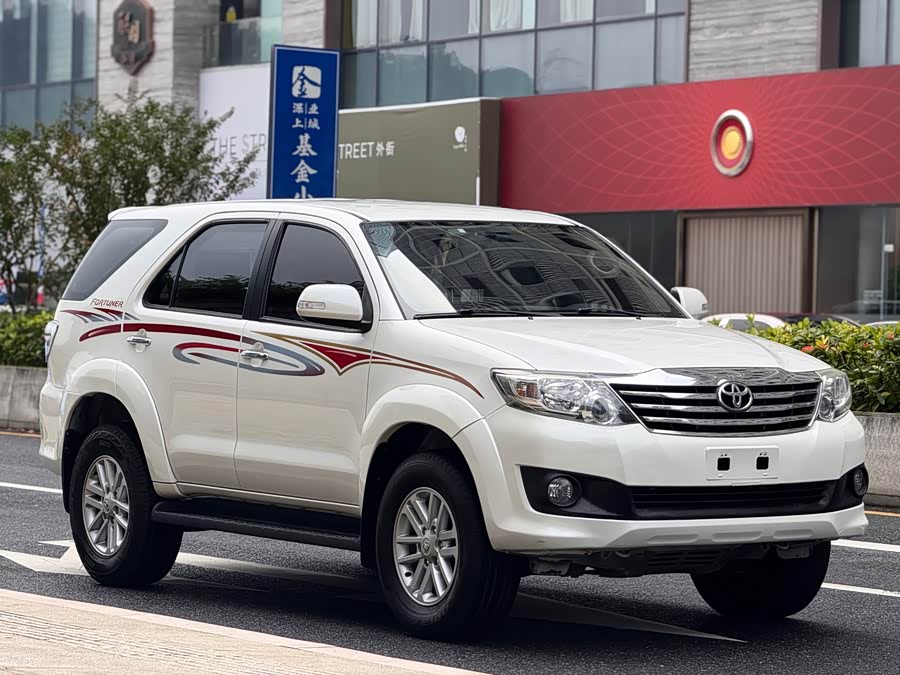 Toyota Fortuner 2016, фото 4