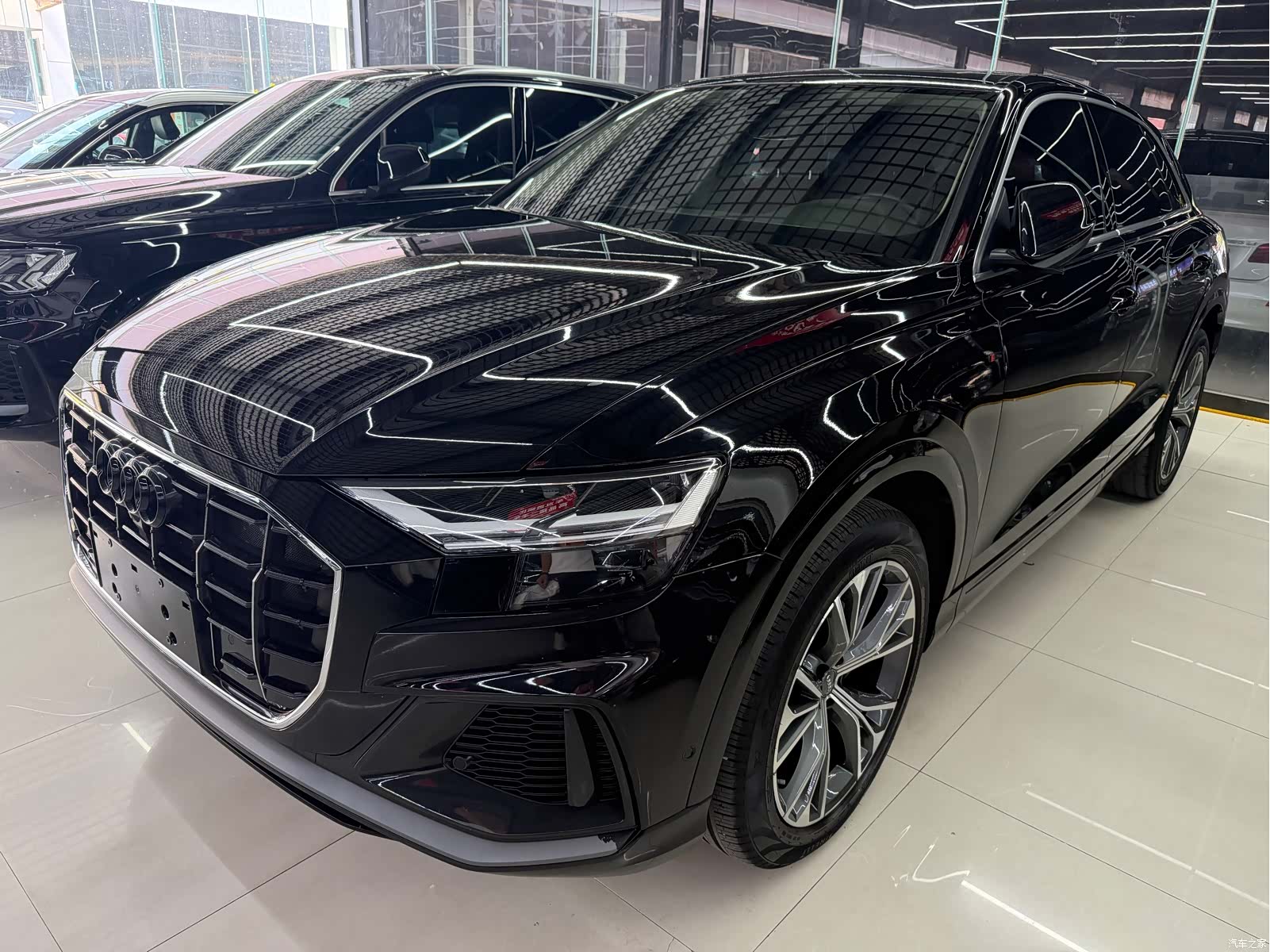 Audi Q8, 2020 1