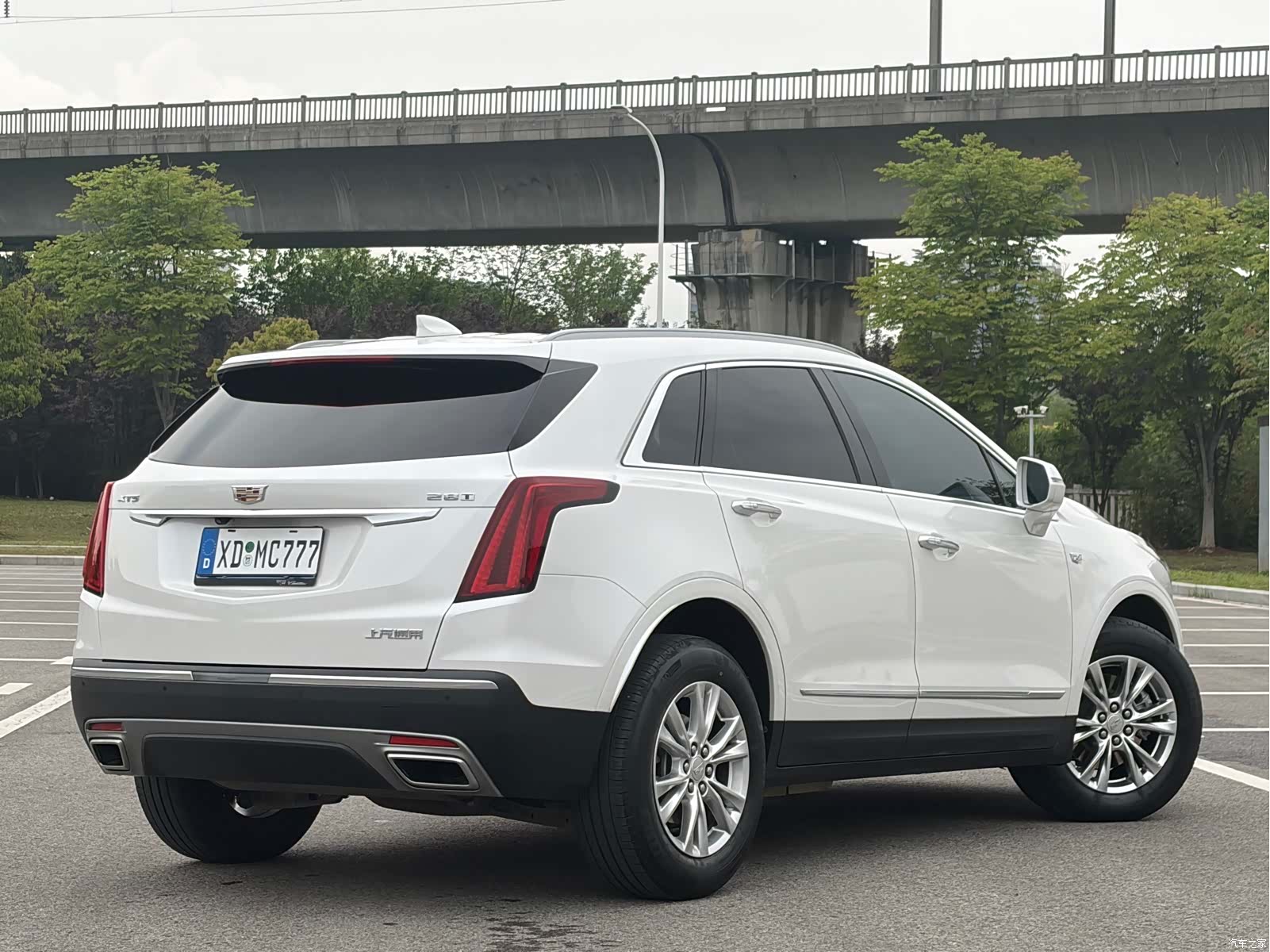 Cadillac XT5, 2022 все фото