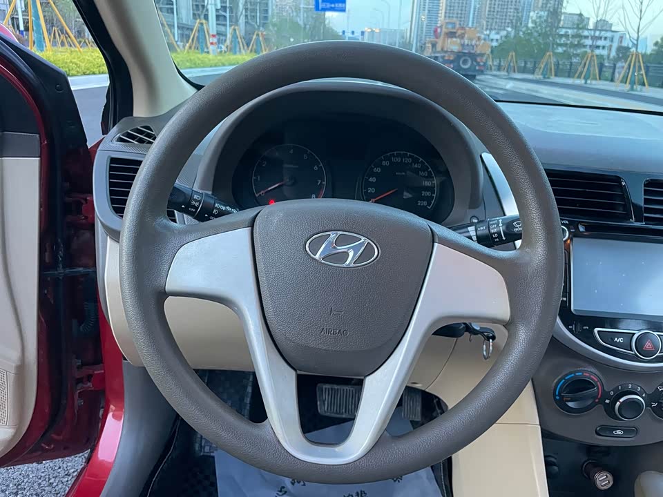 Hyundai Rena