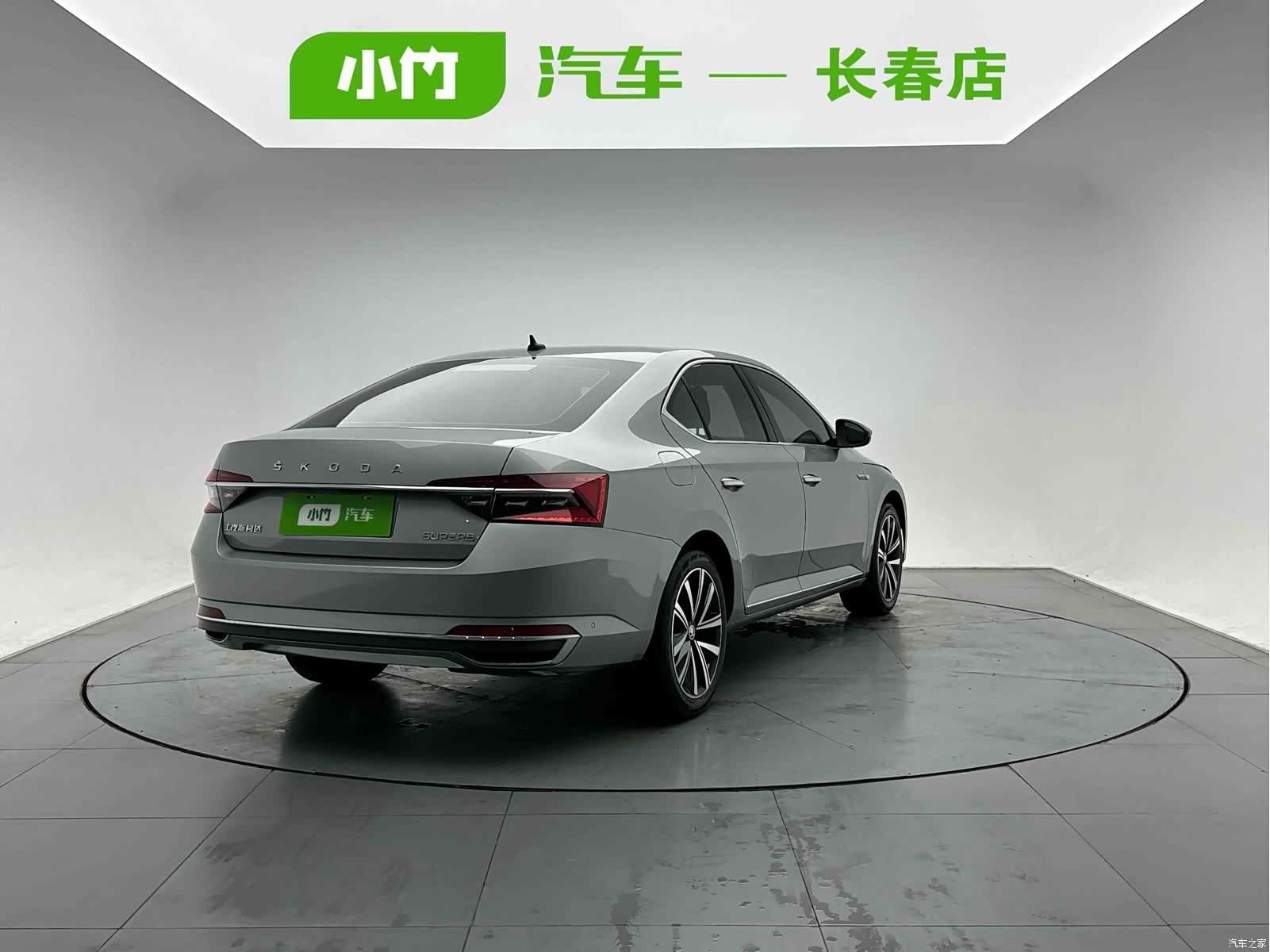 Skoda Superb, 2022 6