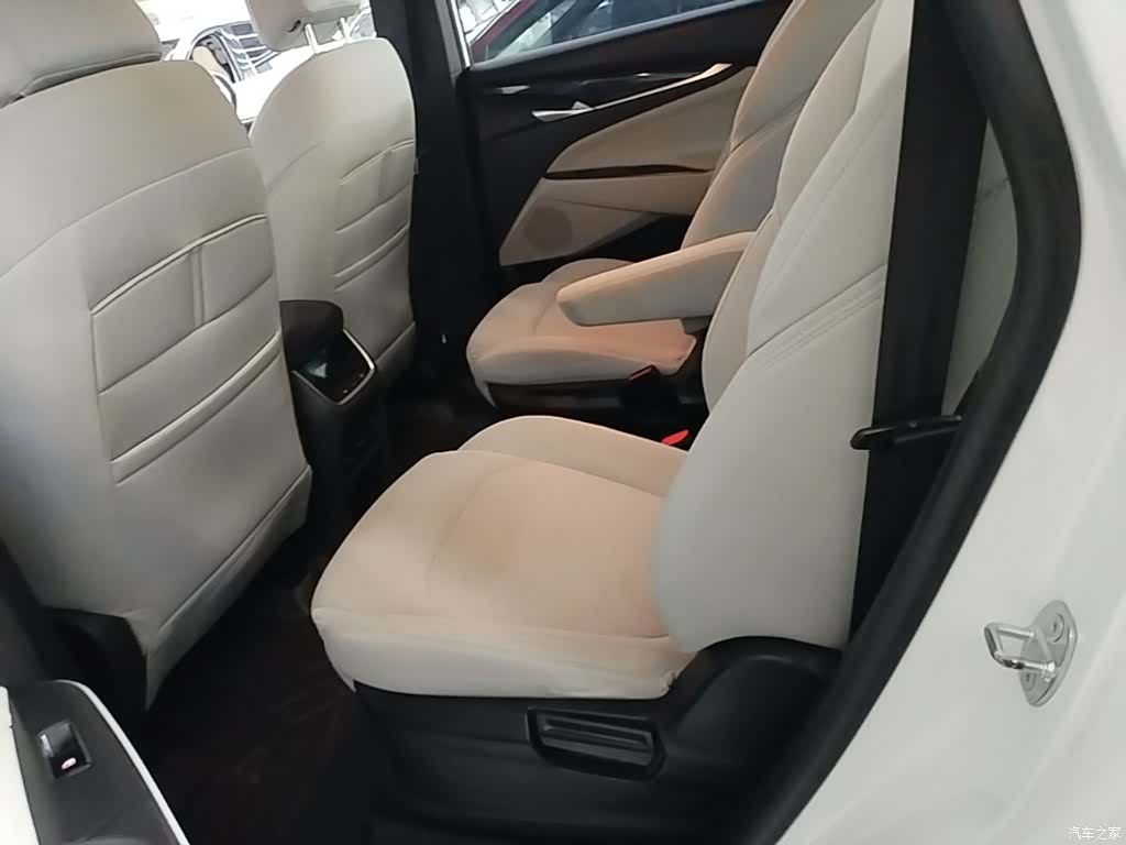 Maxus G50, 2022 17