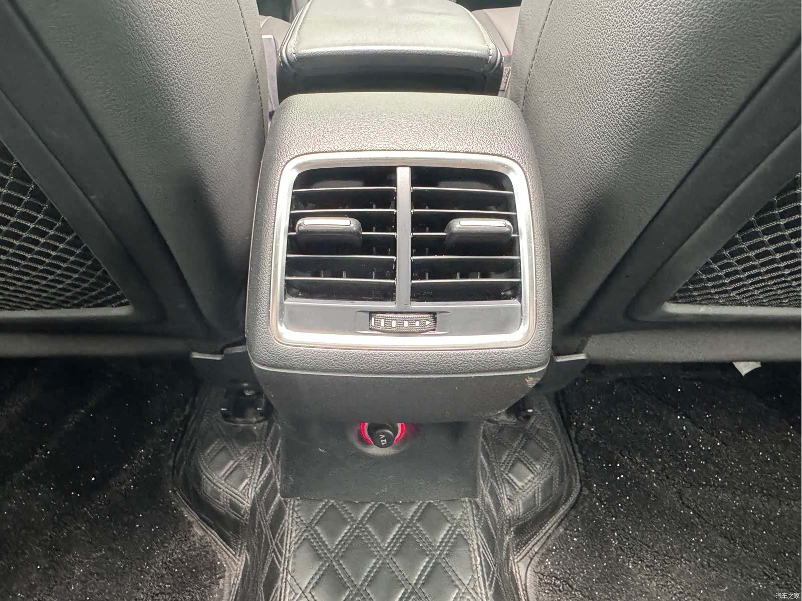 Audi Q3, 2017 24