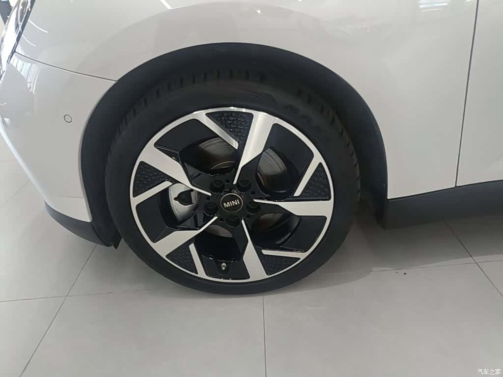 Mini Cooper, 2024 23