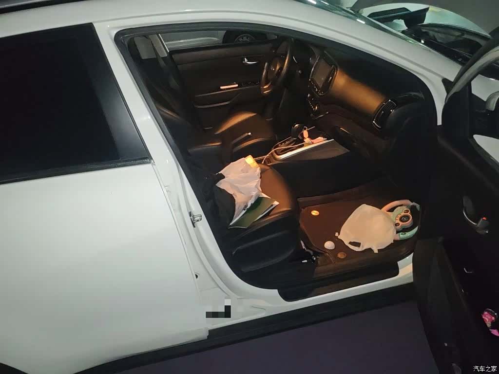 Kia KX3, 2016 22