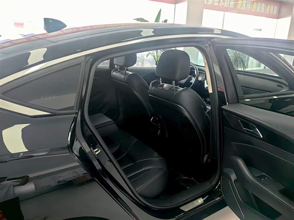 Hongqi H5 Hongqi H5
