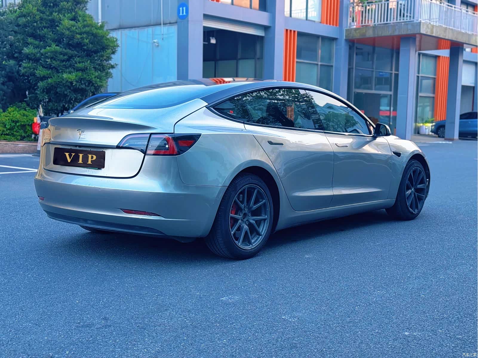 Tesla Model 3, 2020 11