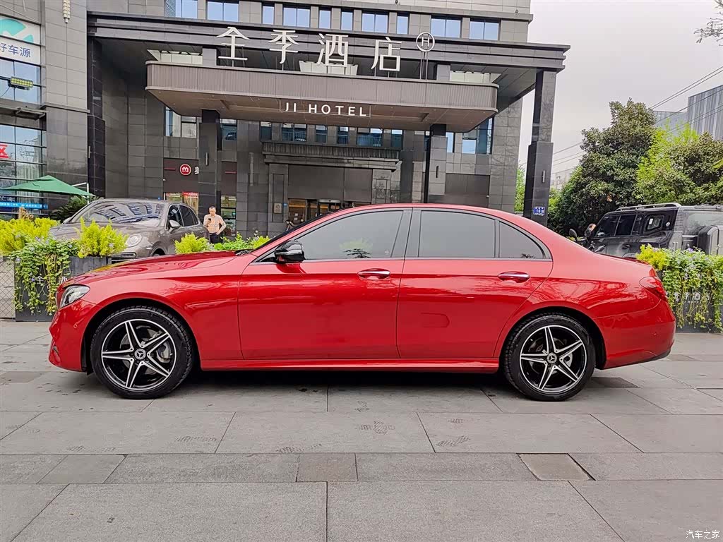 Mercedes-Benz E-Class, 2019 3