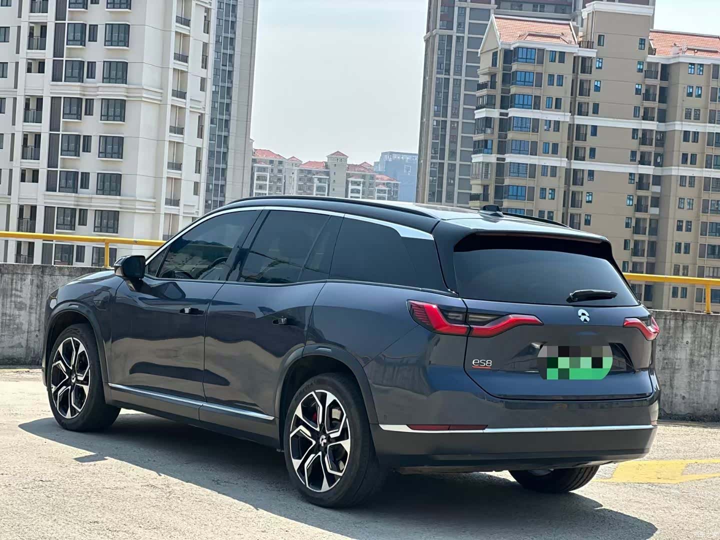 NIO ES8, 2021 4