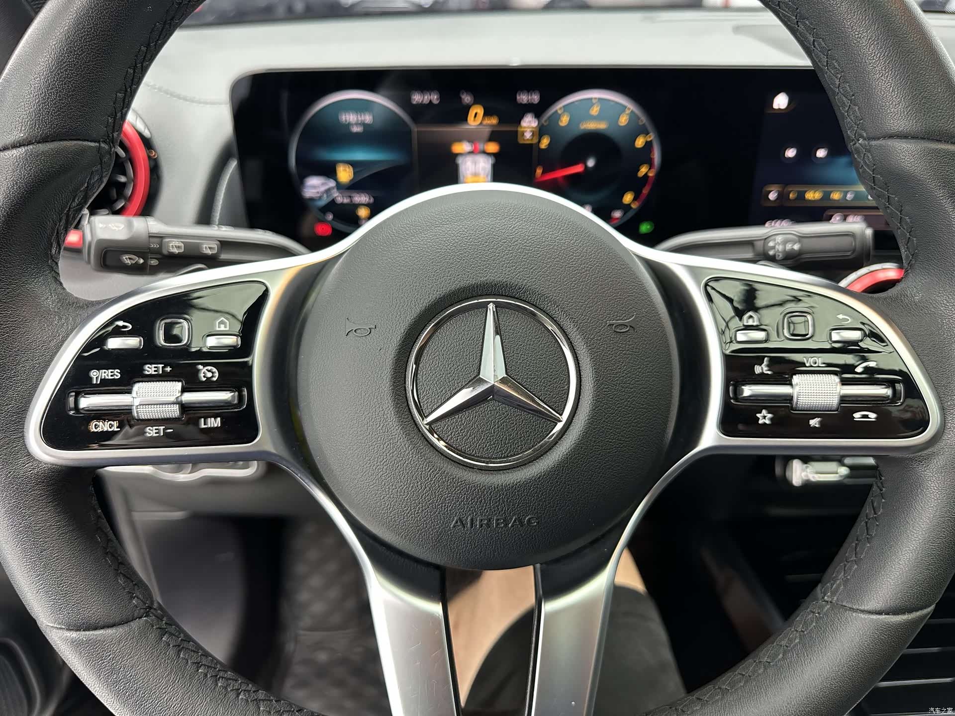 Mercedes-Benz GLB, 2021 14
